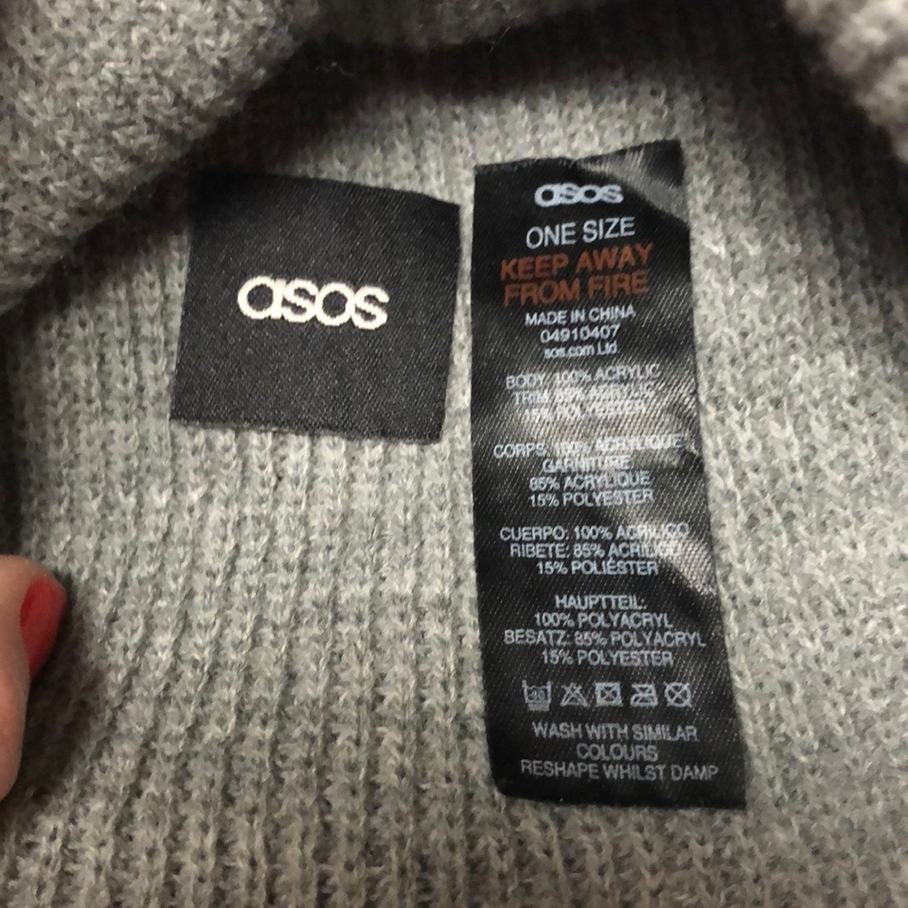 ASOS beanie - Picture 3 of 3
